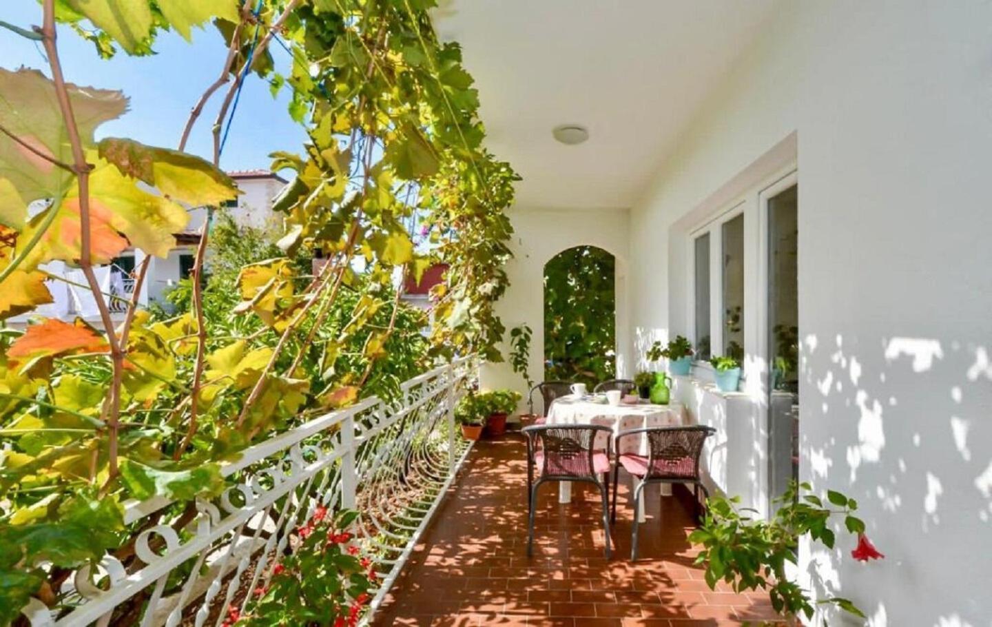 Apartments Paz Vinišće Zewnętrze zdjęcie